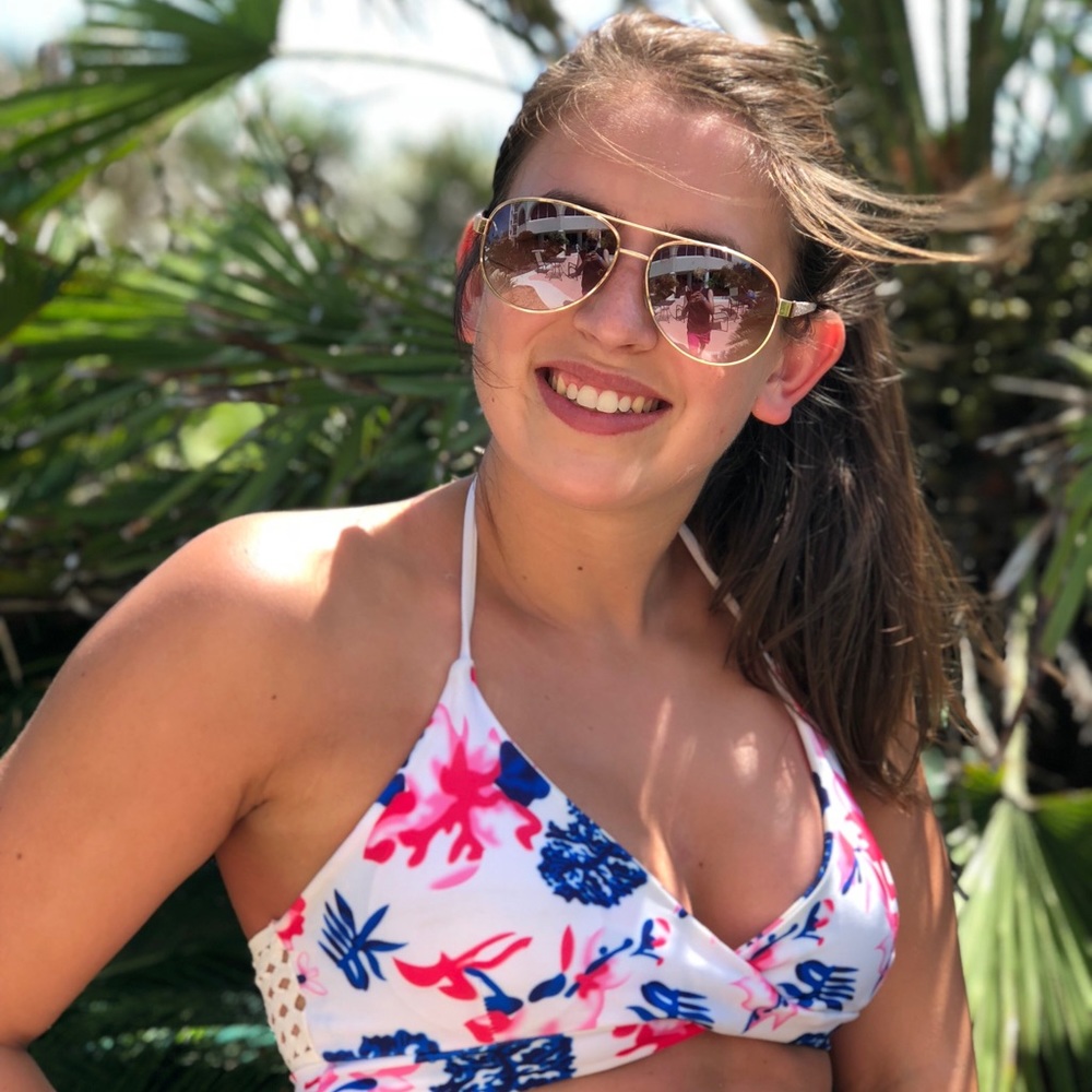 Meet your Posher, Madison